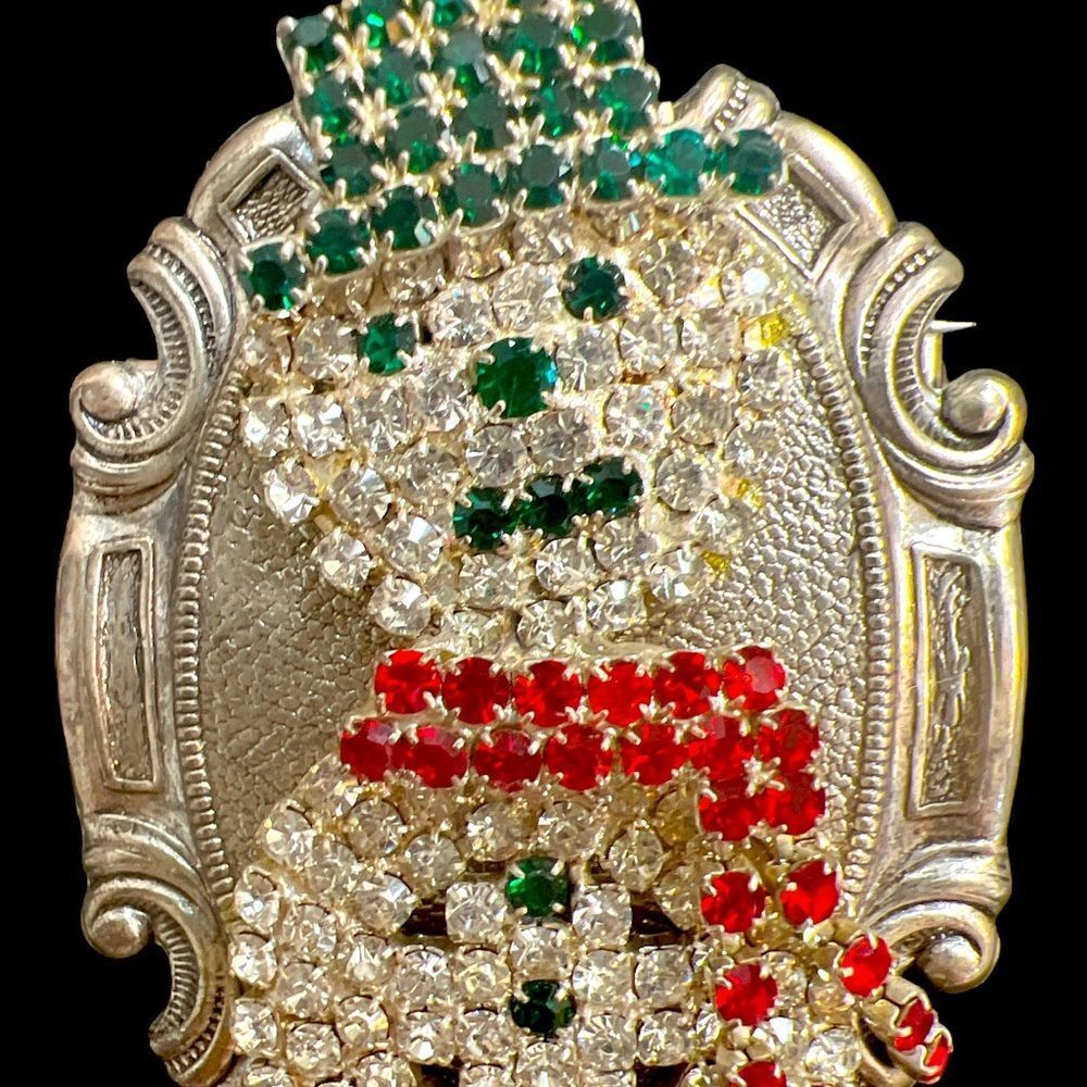 Charming crystal vintage snowman pin.